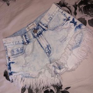 Bullhead high rise cut off shorts